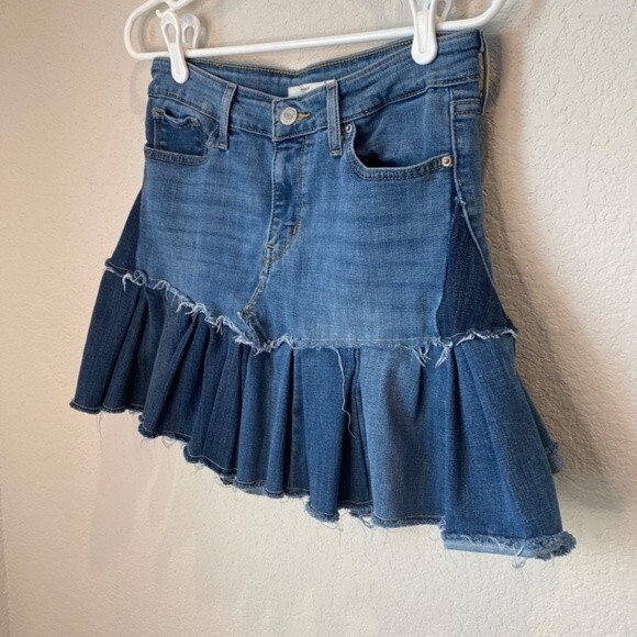 Levi’s Deconstructed Ruffle Denim Mini Skirt Y2K 90’s - Size 29 - EUC - Picture 2 of 5
